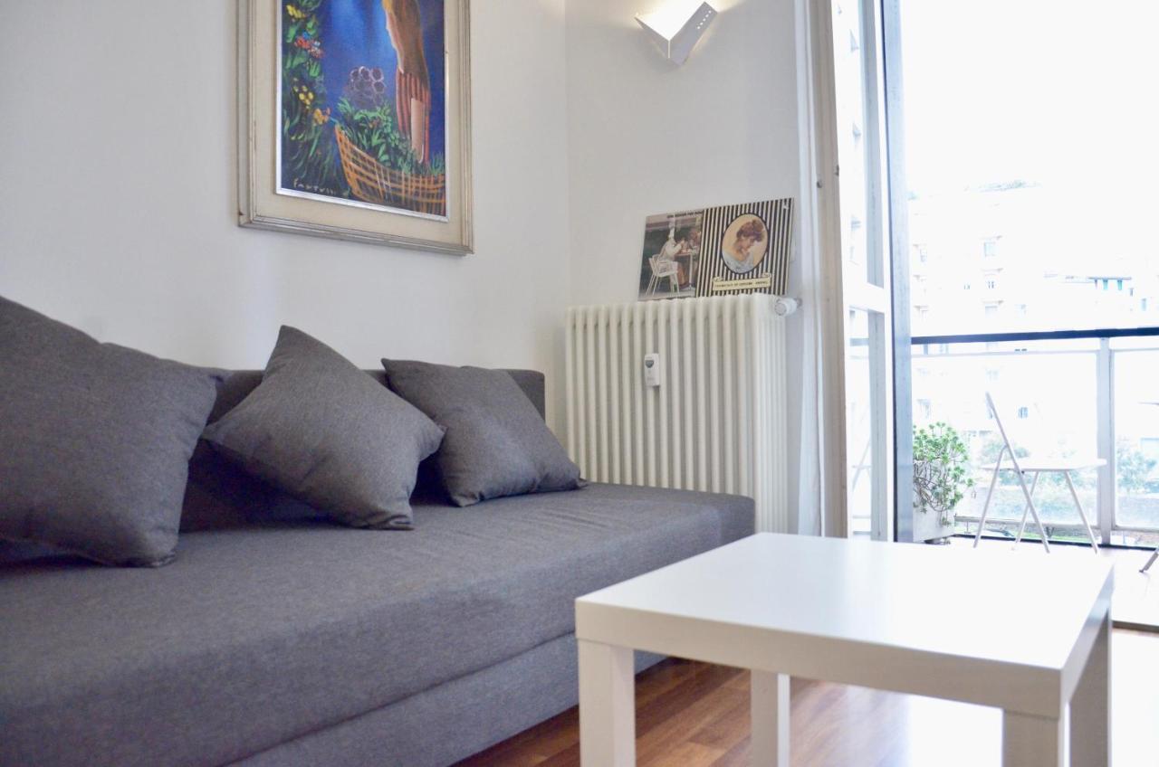 New Renovated Apartment With Balcony Porta Romana Milaan Buitenkant foto