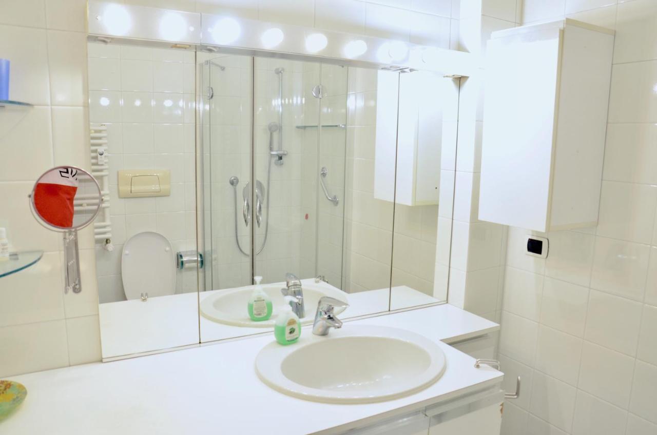 New Renovated Apartment With Balcony Porta Romana Milaan Buitenkant foto