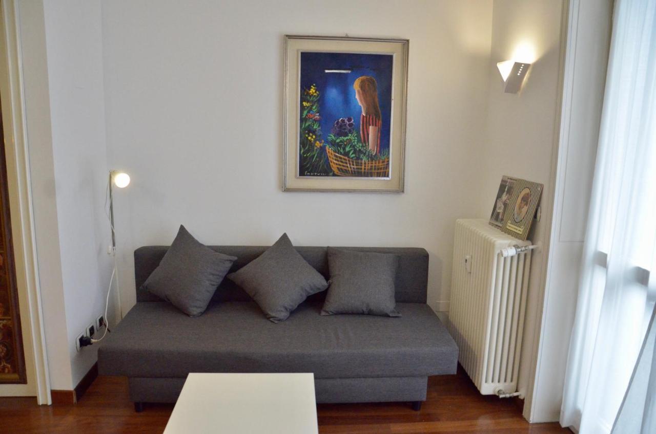 New Renovated Apartment With Balcony Porta Romana Milaan Buitenkant foto