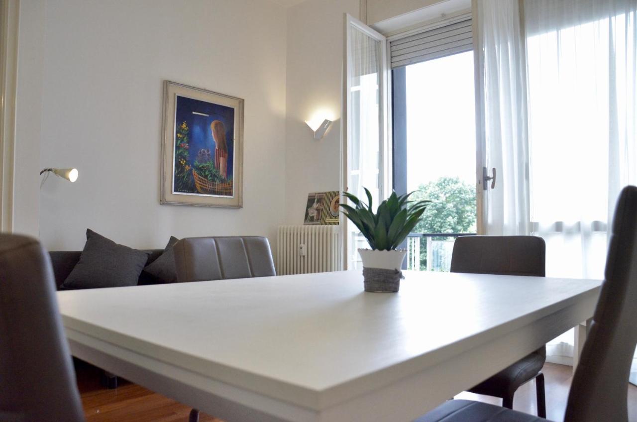 New Renovated Apartment With Balcony Porta Romana Milaan Buitenkant foto